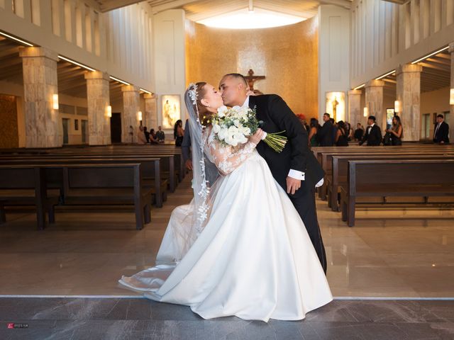 La boda de Damian y Lupita en Zapopan, Jalisco 11
