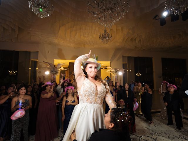La boda de Damian y Lupita en Zapopan, Jalisco 27