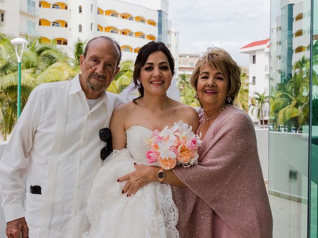 La boda de Miguel Ángel y Gaby en Bahía de Banderas, Nayarit 10