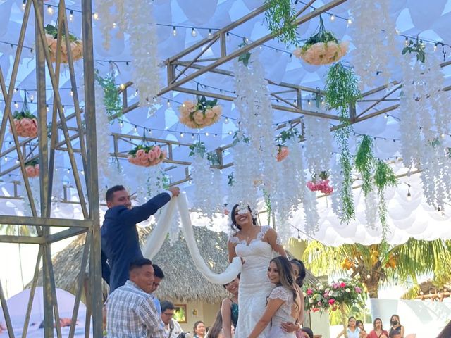 La boda de Miguel Ángel  y Lupita  en Lázaro Cárdenas, Michoacán 5