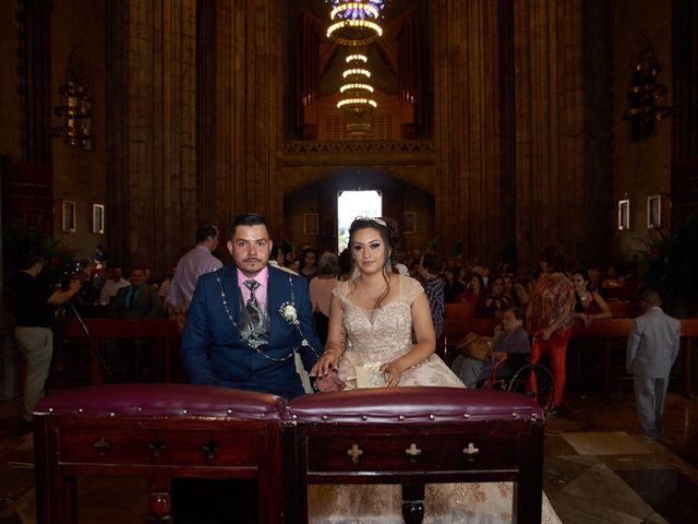 La boda de Tony y Karina en Guadalajara, Jalisco 15