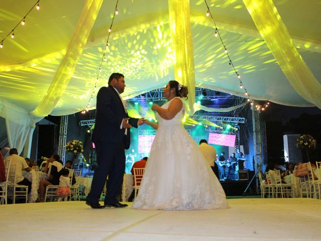 La boda de Miguel y Brenda en Oaxaca, Oaxaca 24