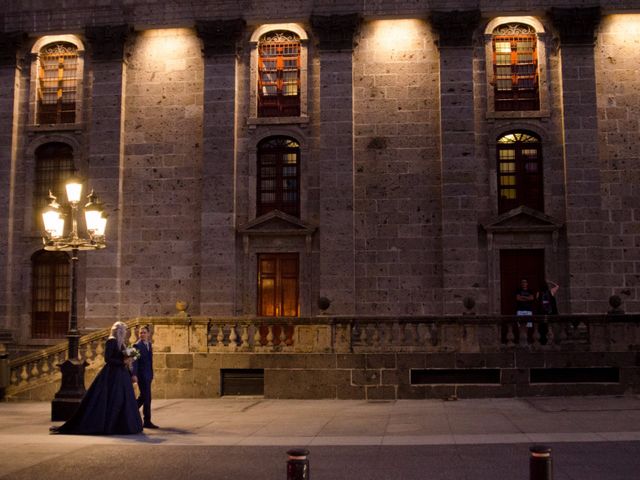 La boda de Victor y Estefania en Guadalajara, Jalisco 21