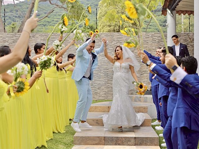 La boda de Xchel y Daniela  en Tlayacapan, Morelos 1