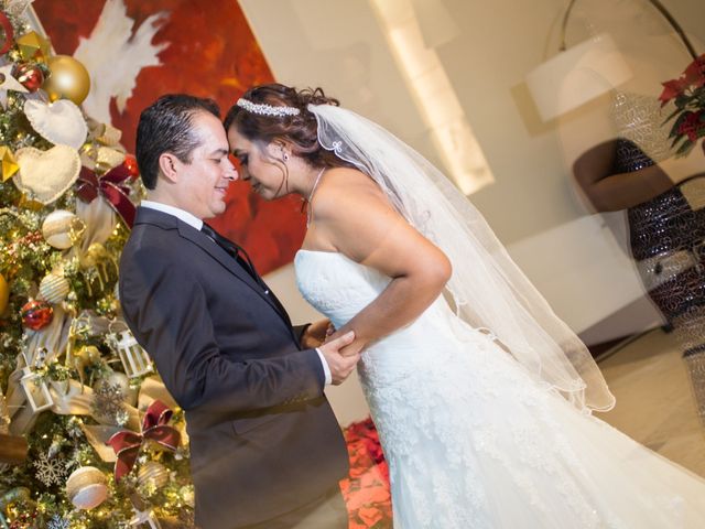 La boda de Javier y Victoria en Zapopan, Jalisco 19
