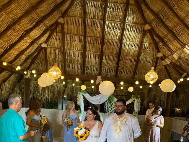 La boda de Enrique  y Yesica  en Huatulco, Oaxaca 8