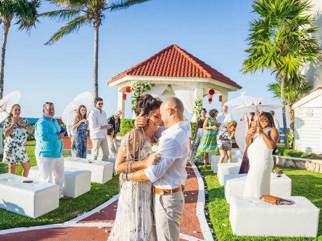 La boda de Alonso y Monique en Isla Mujeres, Quintana Roo 62