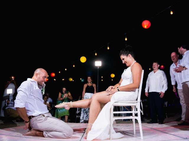 La boda de Alonso y Monique en Isla Mujeres, Quintana Roo 128