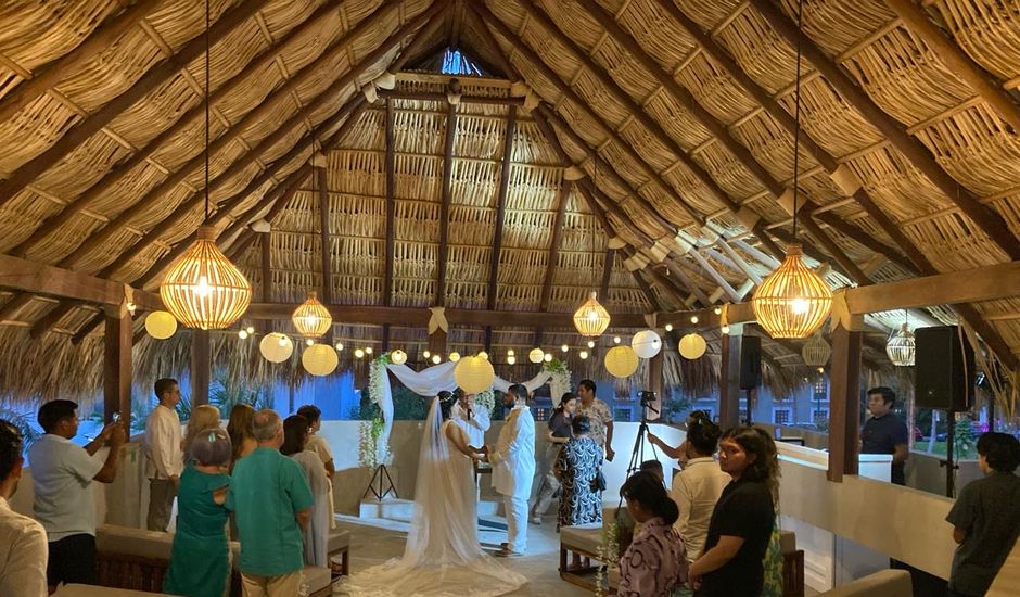 La boda de Enrique  y Yesica  en Huatulco, Oaxaca