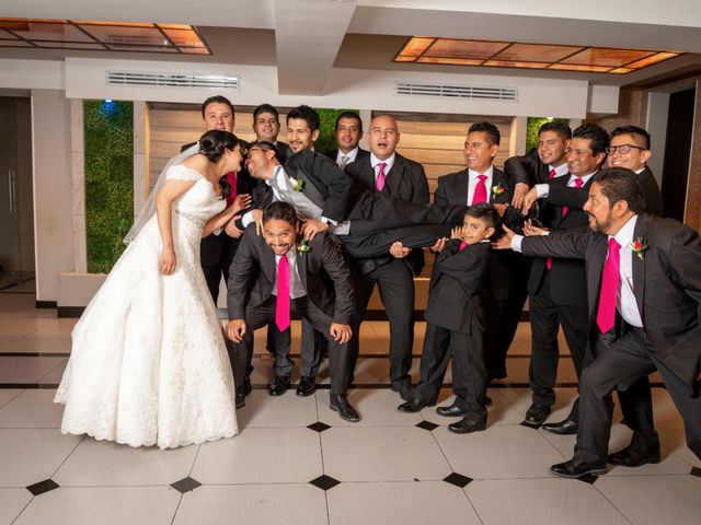 La boda de Fernando y Claudia en Venustiano Carranza, Ciudad de México 34