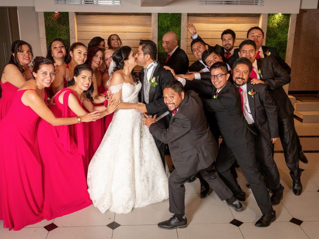 La boda de Fernando y Claudia en Venustiano Carranza, Ciudad de México 35