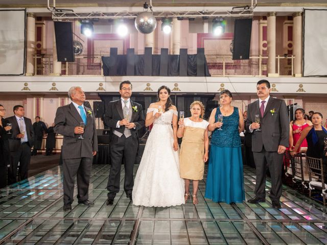 La boda de Fernando y Claudia en Venustiano Carranza, Ciudad de México 46