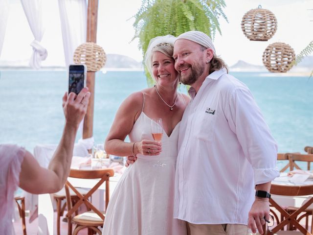 La boda de Robert y Moria en Guaymas-San Carlos, Sonora 65