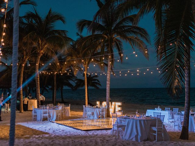 La boda de Andrew y Lisa en Cancún, Quintana Roo 104