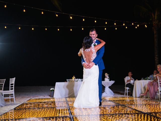 La boda de Andrew y Lisa en Cancún, Quintana Roo 112