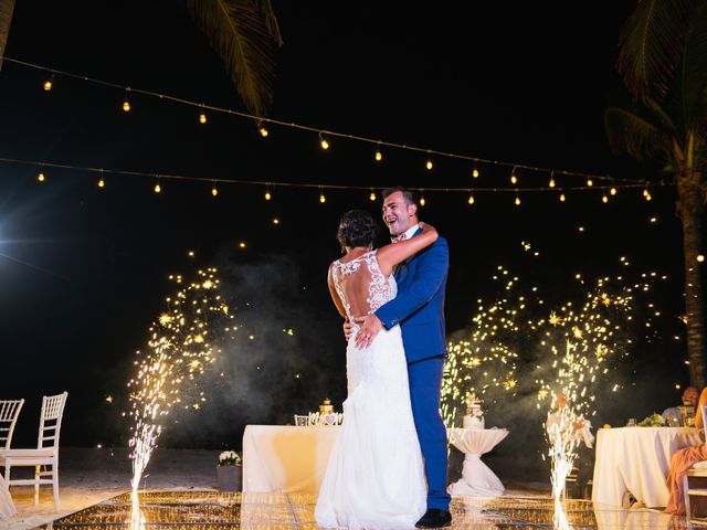 La boda de Andrew y Lisa en Cancún, Quintana Roo 113