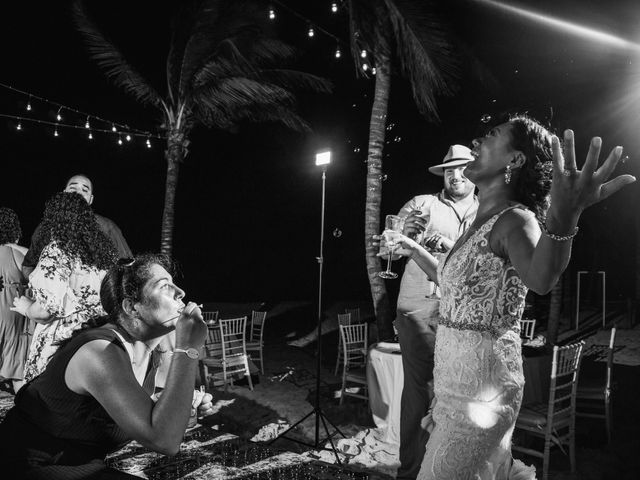 La boda de Andrew y Lisa en Cancún, Quintana Roo 133