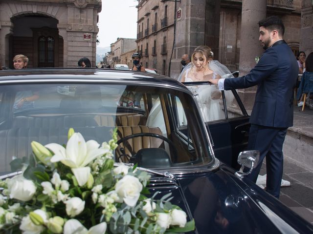La boda de Victor y Evelyn en Morelia, Michoacán 11