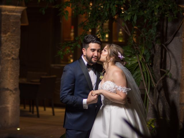 La boda de Victor y Evelyn en Morelia, Michoacán 22