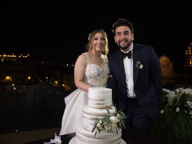 La boda de Victor y Evelyn en Morelia, Michoacán 33