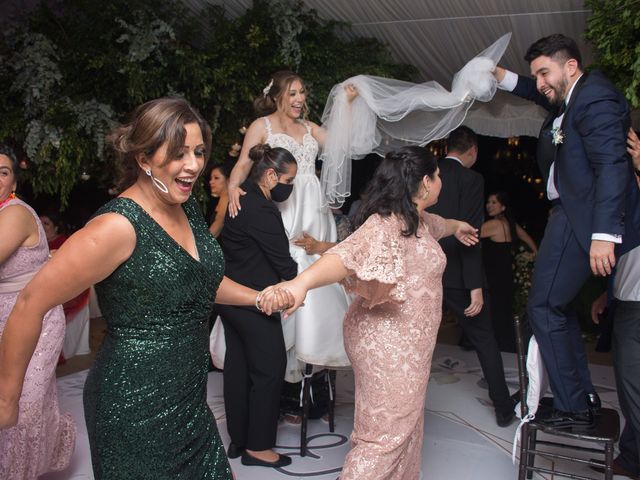 La boda de Victor y Evelyn en Morelia, Michoacán 36