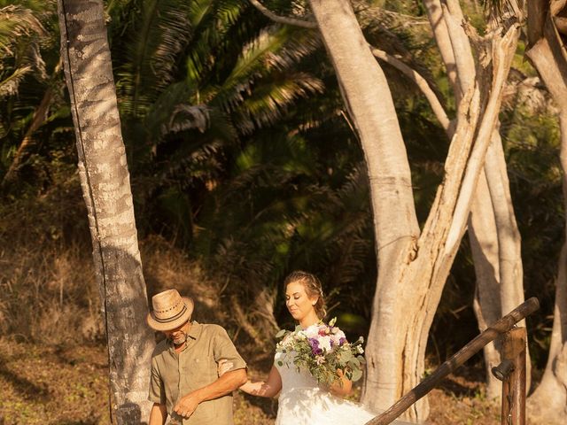 La boda de Scott y Laura en Bahía de Banderas, Nayarit 32