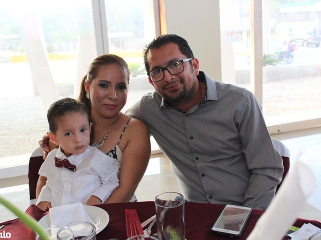 La boda de Gabriel y Alejandra  en Villaflores, Chiapas 10