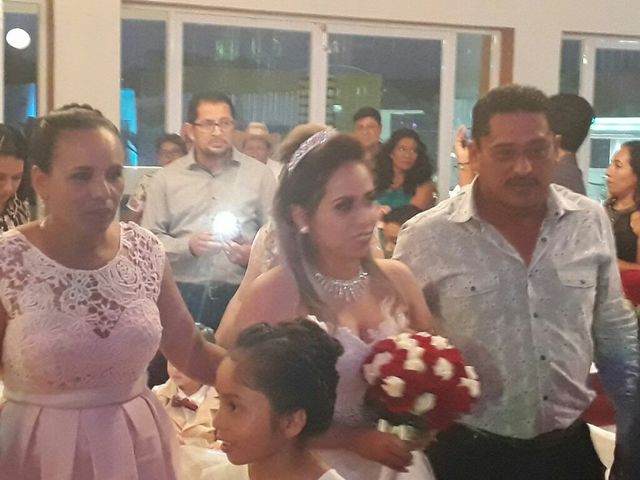 La boda de Gabriel y Alejandra  en Villaflores, Chiapas 23