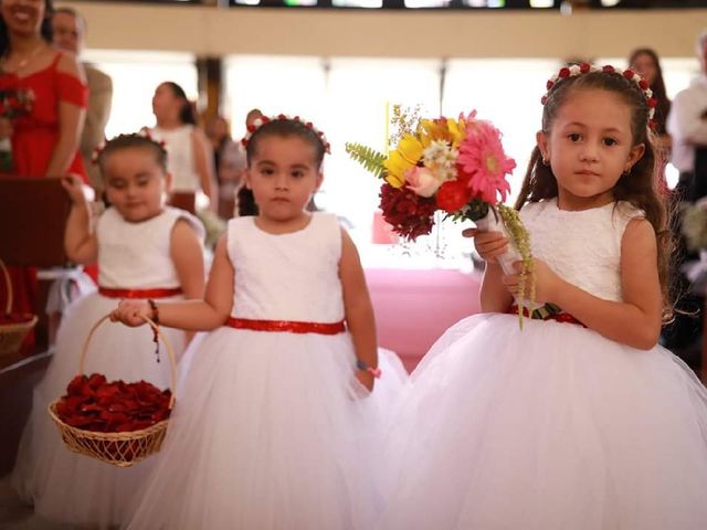 La boda de Jonathan  y Mariana  en Zapopan, Jalisco 13