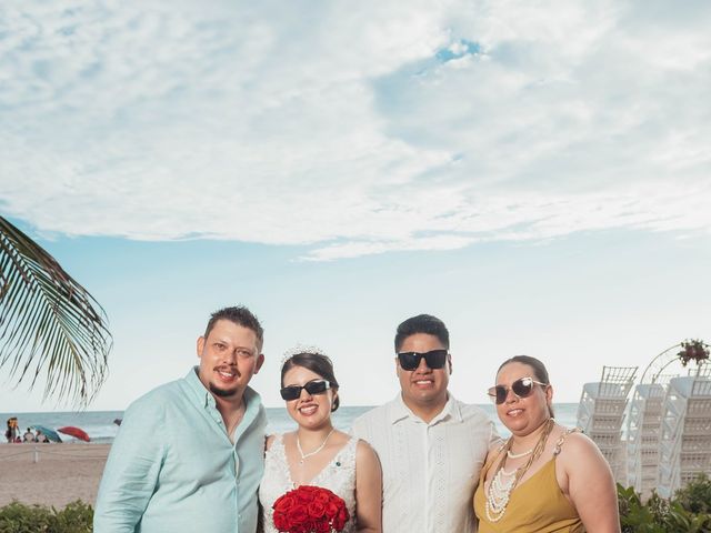 La boda de Julián y Flor en Mazatlán, Sinaloa 4