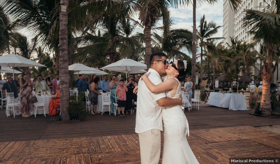 La boda de Julián y Flor en Mazatlán, Sinaloa