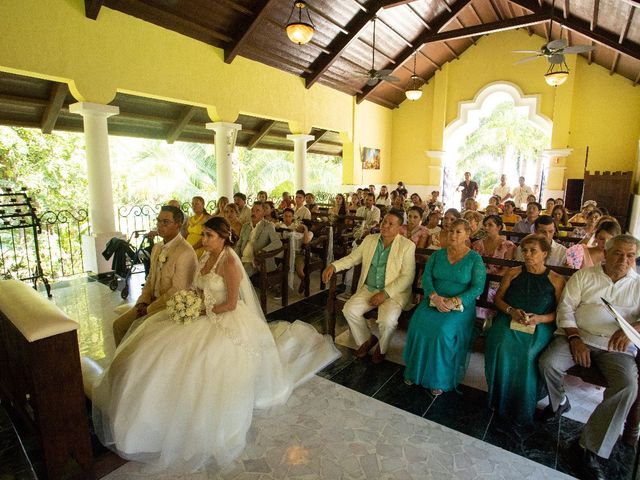La boda de Mario y Ilse en Bahía de Banderas, Nayarit 12
