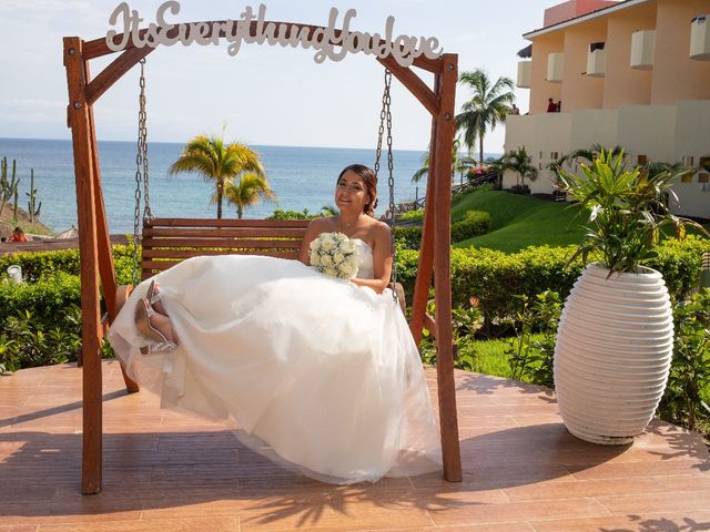 La boda de Mario y Ilse en Bahía de Banderas, Nayarit 21