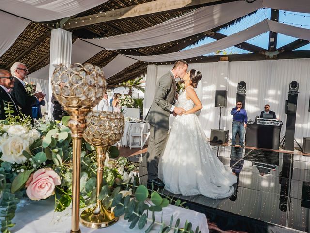 La boda de Cassandra y Cris en Rosarito, Baja California 20