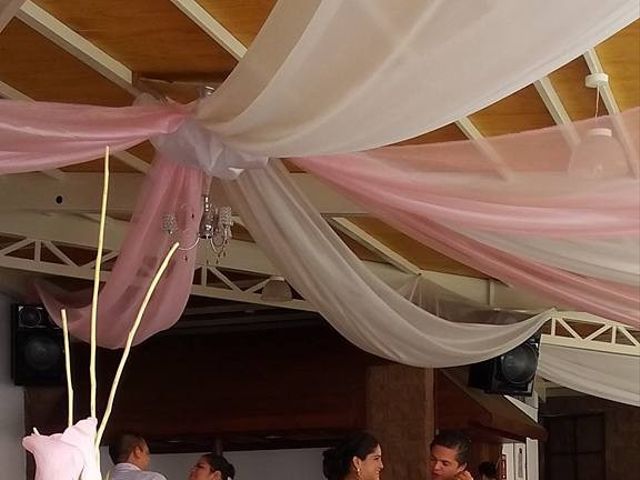 La boda de Gustavo y Laura  en Uruapan, Michoacán 7