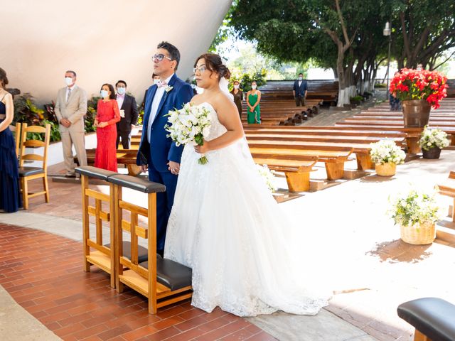 La boda de Alejandro y Leiza en Jiutepec, Morelos 37