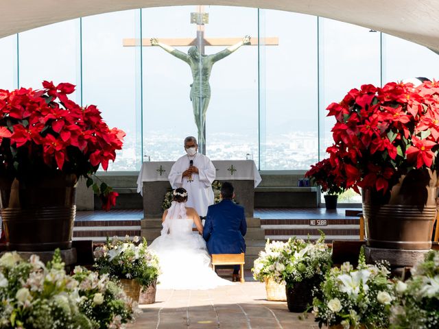 La boda de Alejandro y Leiza en Jiutepec, Morelos 38