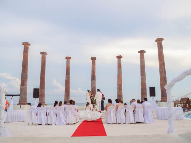 La boda de Carlos y Zynthia en Cancún, Quintana Roo 13