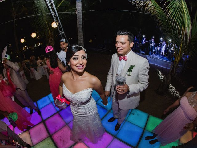 La boda de Mauricio y Azaneth en Mazatlán, Sinaloa 37