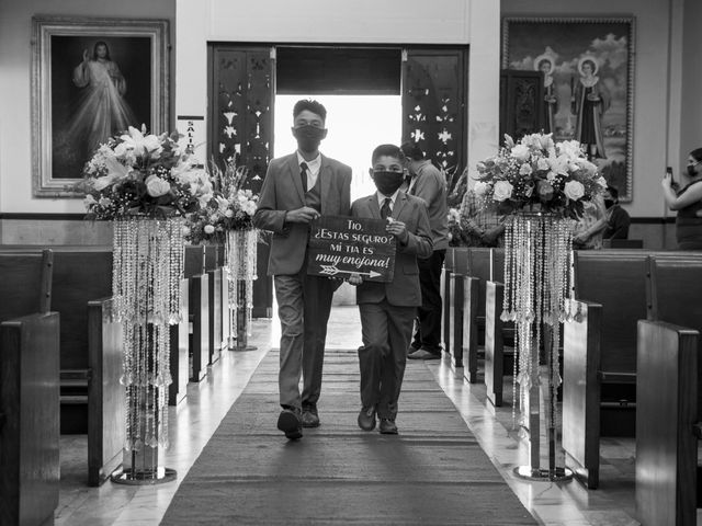 La boda de Manuel y Lucero en Mexicali, Baja California 16