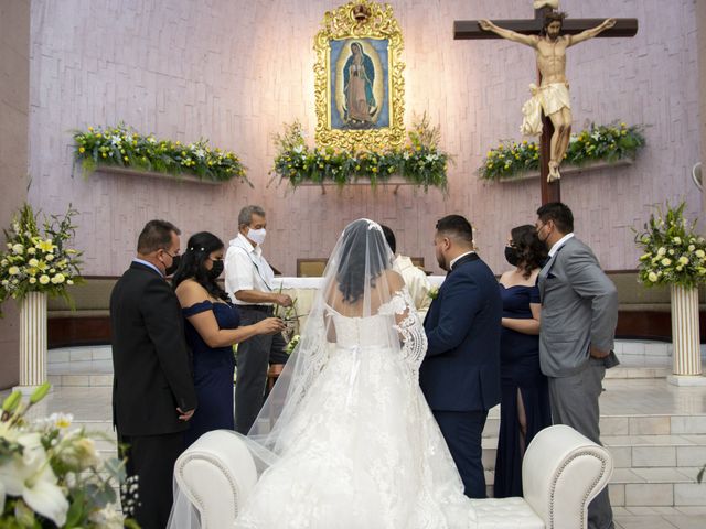 La boda de Manuel y Lucero en Mexicali, Baja California 25