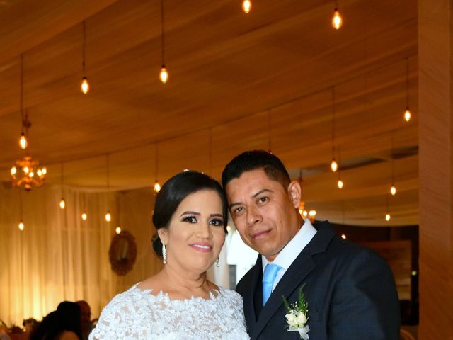 La boda de Roberto y Paulina en Coquimatlán, Colima 1