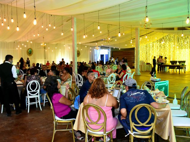 La boda de Roberto y Paulina en Coquimatlán, Colima 7