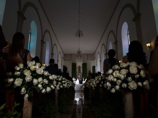 La boda de Edgar y Verónica en Chapala, Jalisco 23