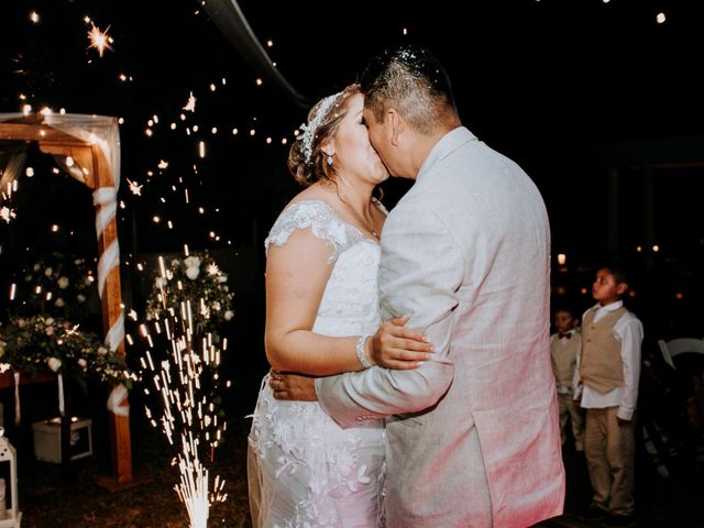 La boda de Roberto y Karina en Ixtapa Zihuatanejo, Guerrero 20