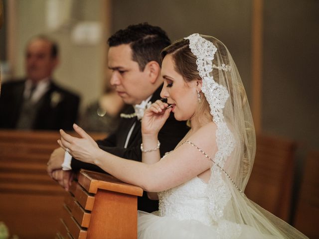 La boda de Leonel y Priscila en Monterrey, Nuevo León 34