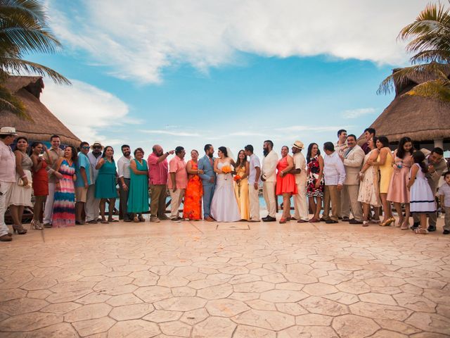 La boda de Adrián y Gaby  en Puerto Aventuras, Quintana Roo 30