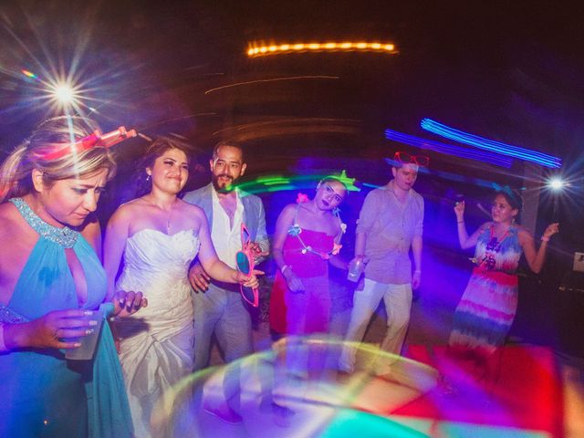 La boda de Adrián y Gaby  en Puerto Aventuras, Quintana Roo 37