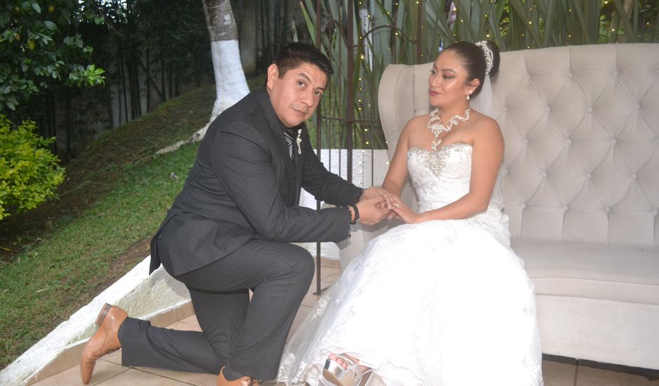 La boda de Víctor y Ely en Xalapa, Veracruz