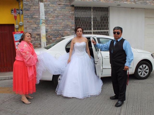 La boda de Erasmo y Aida en Tlaxcala, Tlaxcala 3